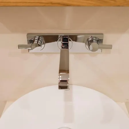 Wellybob Cottage, By Birch - New * Airton