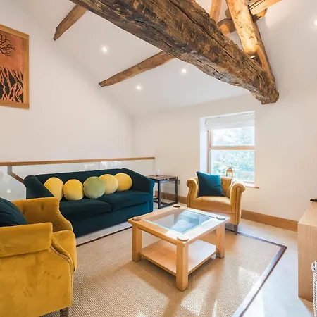 Wellybob Cottage, By Birch - New Skipton