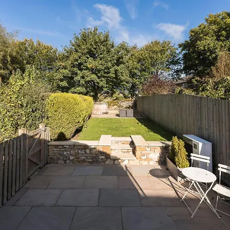 Wellybob Cottage, By Birch - New