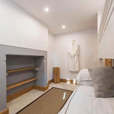 Wellybob Cottage, By Birch - New Holiday home